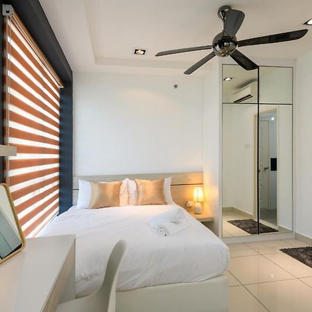 2R1B/Seaview Garden/1~8Pax/Gurney/Mansion One Apartment George Town Exterior photo